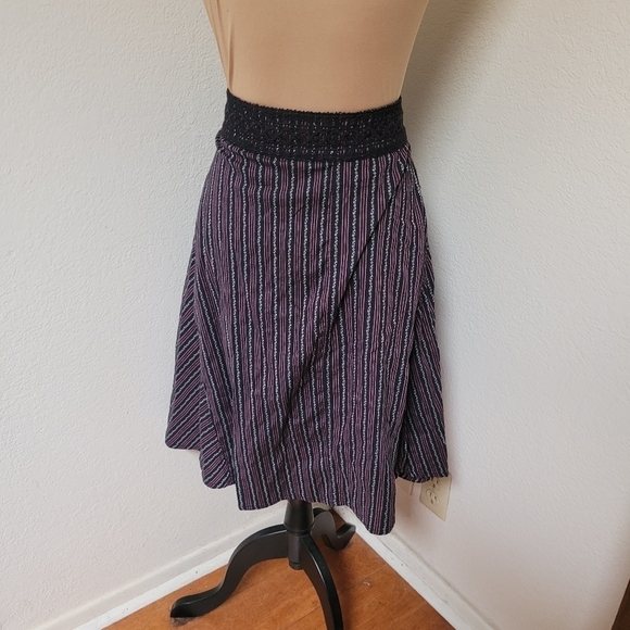 Free people Y2K Stiped Skirt with Flower Applicate - Picture 5 of 5